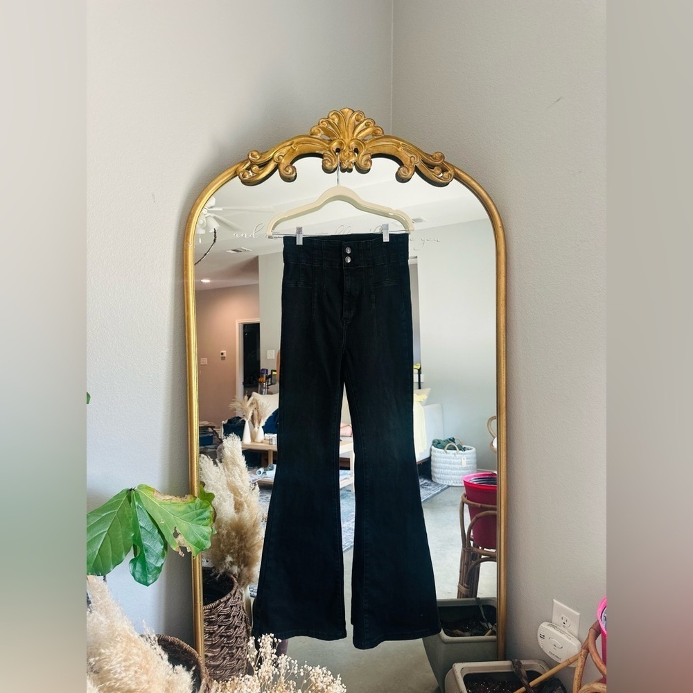 Free people Highrise black flare jeans size 28